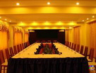 Аккуратный зал для переговоров на 30 человек